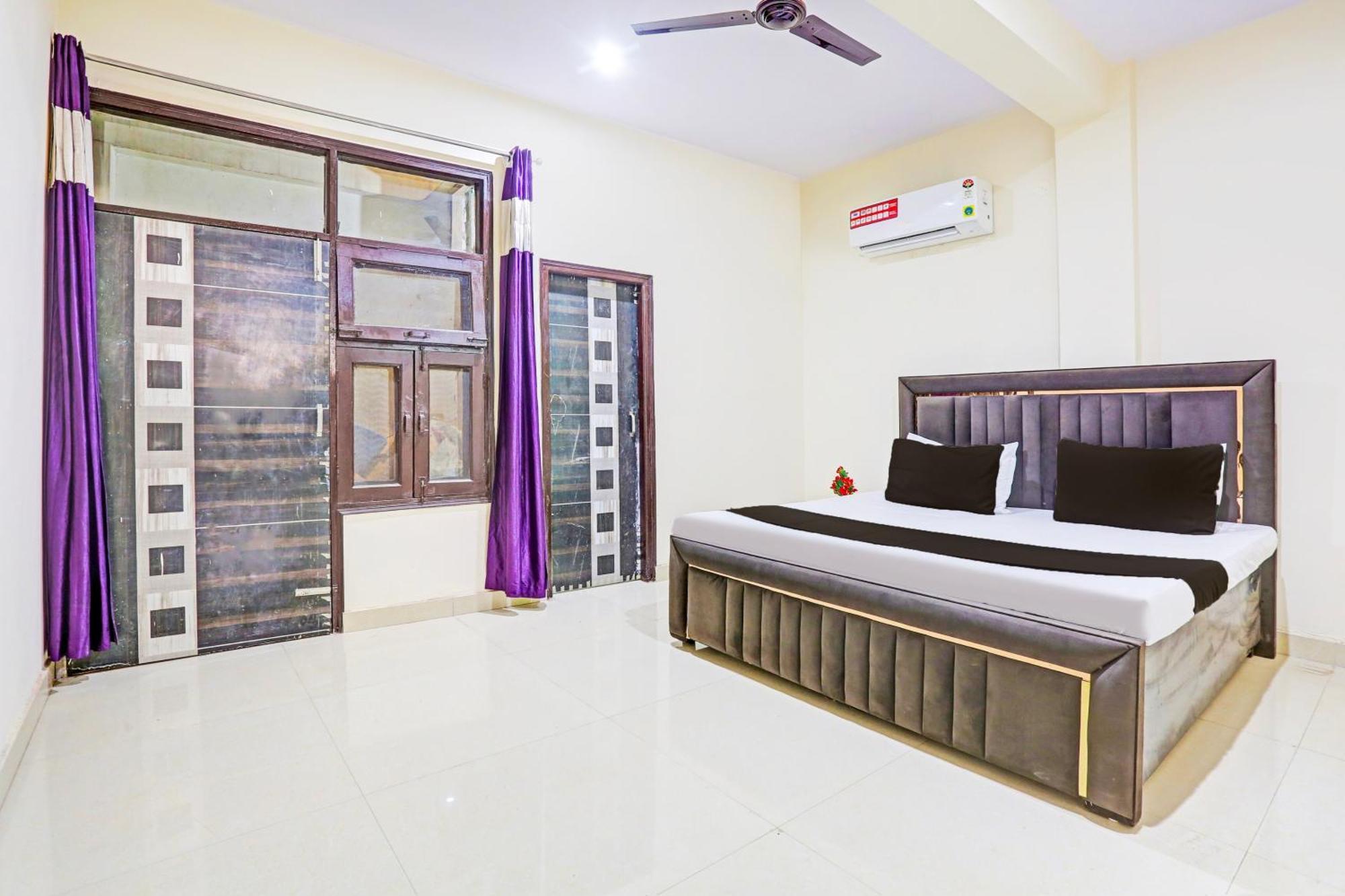Hotel O Redbull Inn Ґурґаон Екстер'єр фото